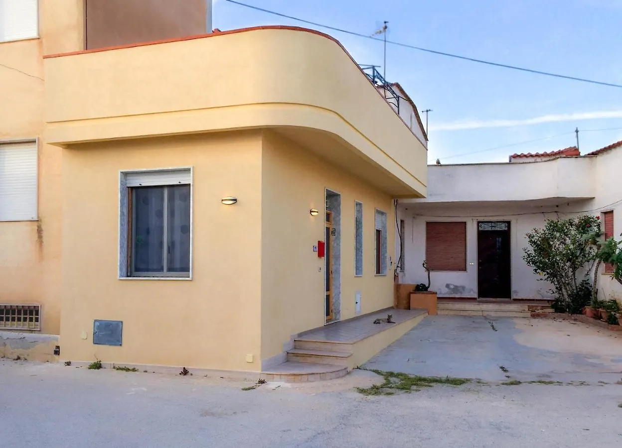 La Casetta Gialla Villa Petrosino Italia